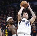 Playoff NBA: Dallas Mavericks Bekuk OKC Thunder 104-92, Unggul 3-2