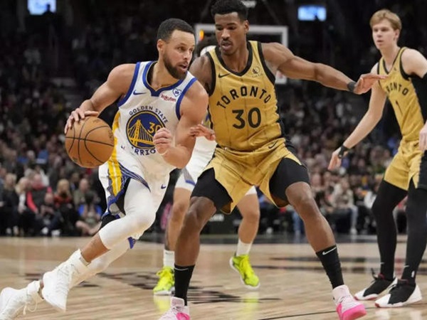 Stephen Curry Menangkan Penghargaan Magic Johnson Keduanya