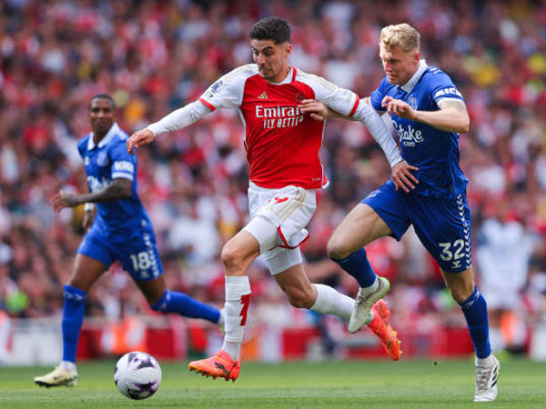 Statistik Menarik Setelah Arsenal Menang 2-1 Atas Everton