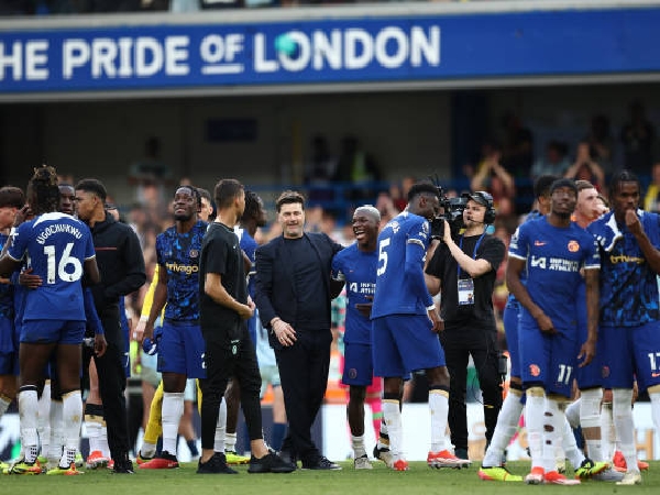 Mauricio Pochettino bersama para pemain Chelsea