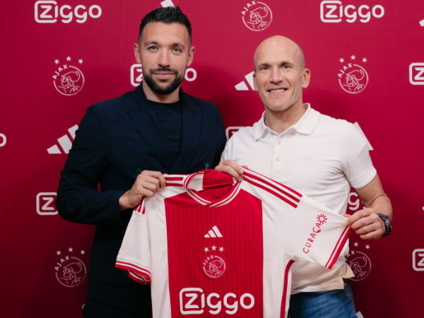 Ajax Amsterdam Resmi Tunjuk Francesco Farioli Sebagai Pelatih Kepala