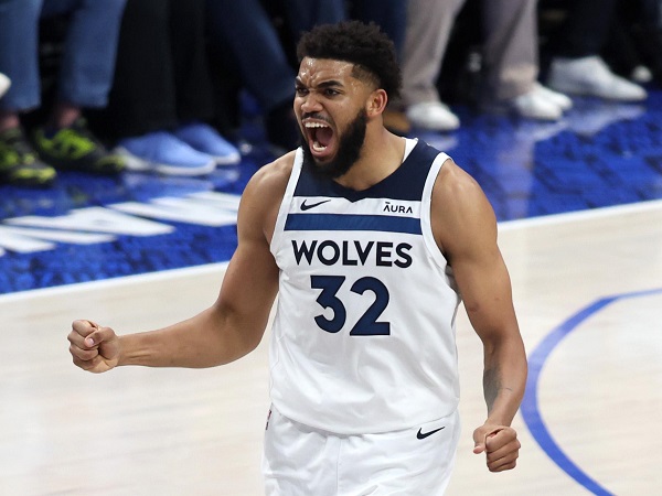 Karl-Anthony Towns ingin bawa Timberwolves bangkit lawan Mavericks.