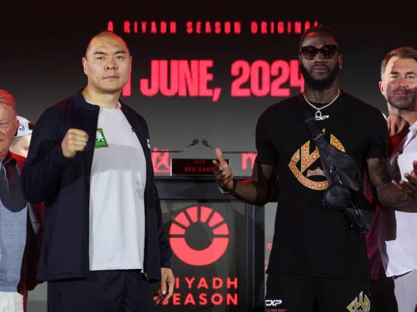 Deontay Wilder (kanan) dan Zhilei Zhang. (Foto: Matchroom Boxing)