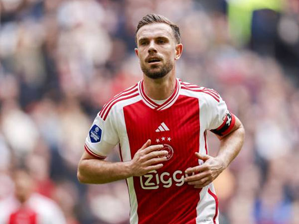 Kepindahan Jordan Henderson ke Ajax Buat Steven Gerrard Kecewa Berat