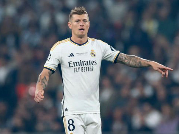 Carlo Ancelotti Minta Toni Kroos Tunda Pensiun | Liga Olahraga