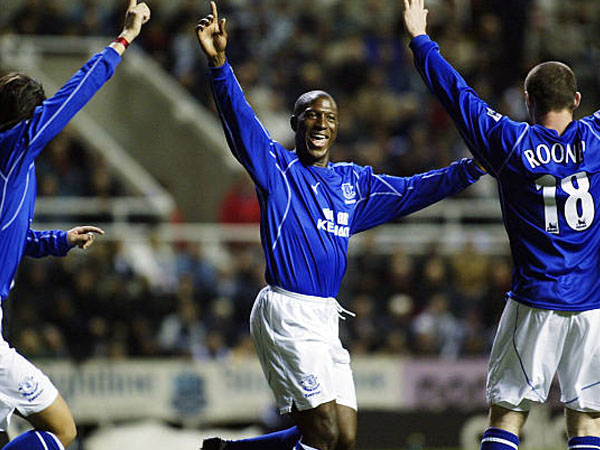 Sedang Berjuang Melawan Sakit, Everton Kirim Doa untuk Kevin Campbell