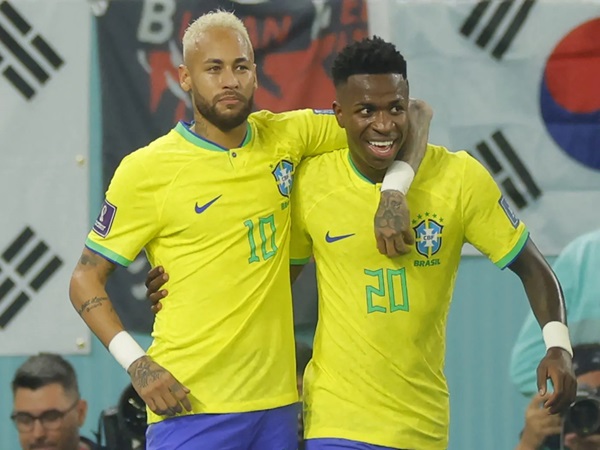 Neymar Jr Nilai Vinicius Jr Layak Menangkan Ballon d’Or