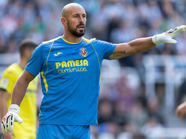 Tinggalkan Villarreal, Pepe Reina Ingin Tulis Bab Terakhir Dalam Kariernya