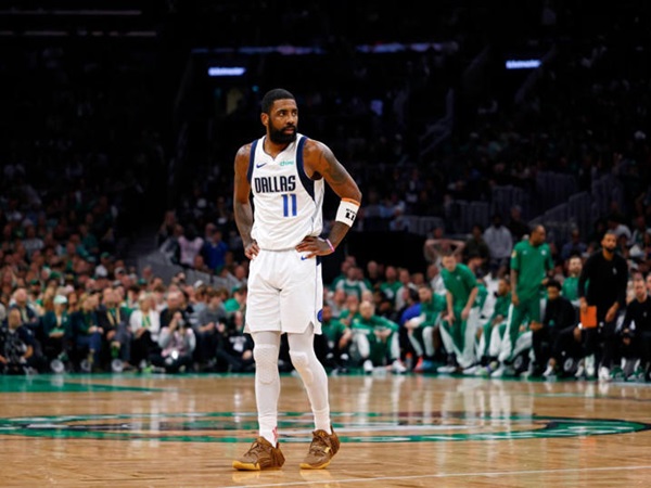 Kyrie Irving Menekankan Penggemar Mavericks Tidak Boleh Ppanik