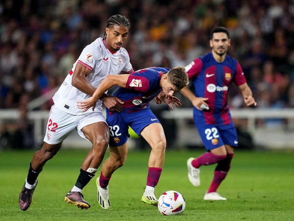 Barcelona Telah Menemukan Pengganti Ronald Araujo jika Hengkang