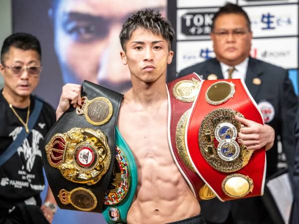 Naoya Inoue harus memutuskan apakah dia akan melepas sabuk WBA miliknya setelah menolak perintah badan tinju itu untuk melakoni pertarungan wajib. (Foto: Japan Times)