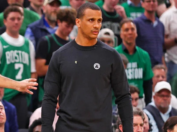 Joe Mazzulla Harus Jalani Operasi Lutut Setelah Antarkan Celtics Juara NBA