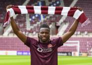 Hearts Resmi Rekrut Daniel Oyegoke dari Brentford