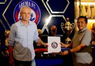 Joel Cornelli Resmi Dipercaya Tukangi Arema FC untuk Musim Depan