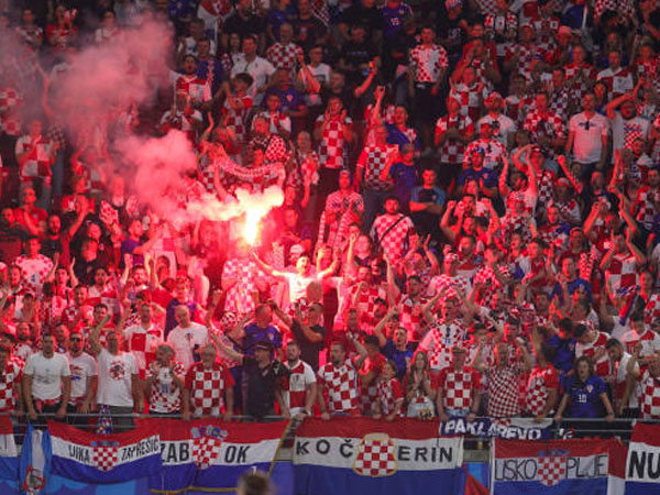 Pendukungnya Nyalakan Suar dan Lempar Gelas Plastik, Kroasia Didenda UEFA