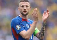 Terlalu Individualis, Milan Skriniar Pede Slovakia Bisa Singkirkan Inggris