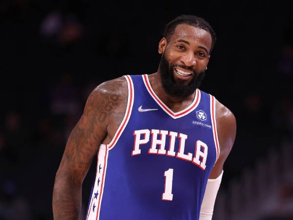 Andre Drummond akan bermain untuk kali kedua untuk 76ers setelah bermain 49 pertandingan pada paruh pertama musim 2021-22. (Foto: AP)