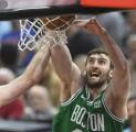 Brad Stevens Berikan Komentar soal Perpanjang Kontrak Luke Kornet