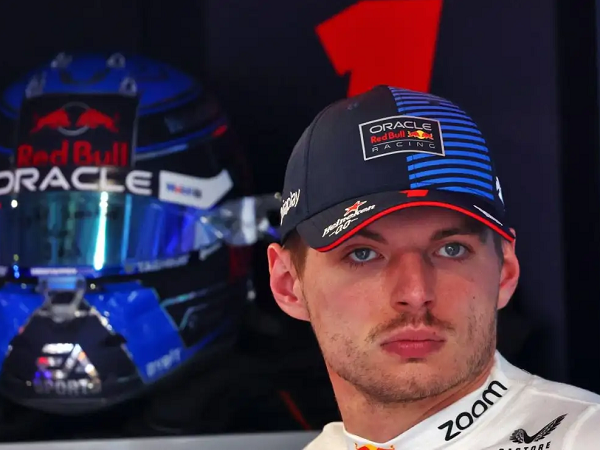 Max Verstappen cuek meski terus dihujat banyak orang.