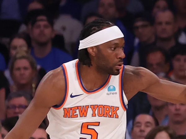 New York Knicks Berniat untuk Pertahankan Precious Achiuwa