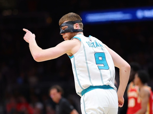 Davis Bertans Berikan Respons Dilepas Charlotte Hornets