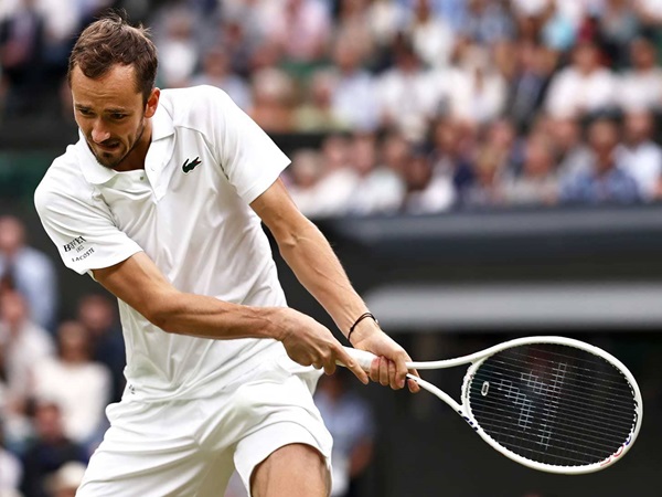 Hasil Wimbledon: Misi Balas Dendam Sukses, Semifinal Menanti Daniil Medvedev