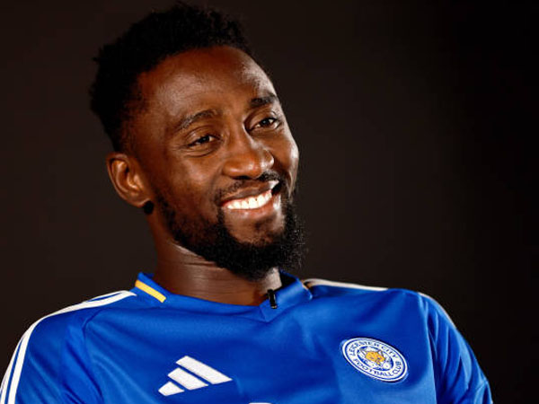 Wilfred Ndidi Teken Kontrak Baru dengan Leicester City Hingga 2027