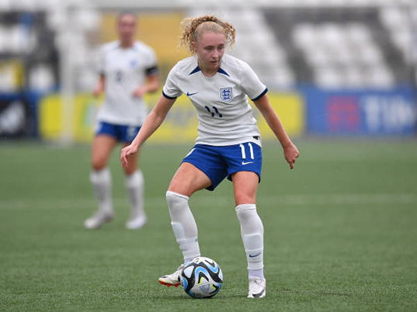 Katie Robinson Resmi Gabung Aston Villa Women dari Brighton and Hove Albion