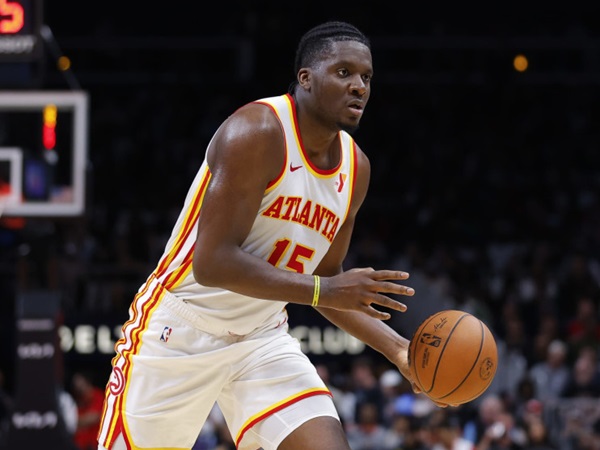 New York Knicks Bidik Center Milik Atlanta Hawks