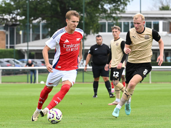 Arsenal Mulai Pramusim dengan Kemenangan 2-0 Atas Leyton Orient