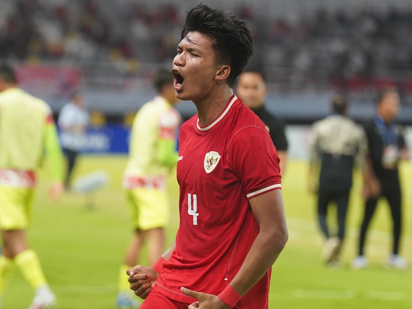 Pemain timnas Indonesia U-19, Kadek Arel merayakan gol ke gawang Kamboja