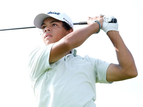 Disaksikan sang ayah Tiger Woods, Charlie Woods terhenti setelah dua putaran turnamen U.S. Junior Amateur pada Selasa (23/7) lalu. (Foto: Golf Digest)