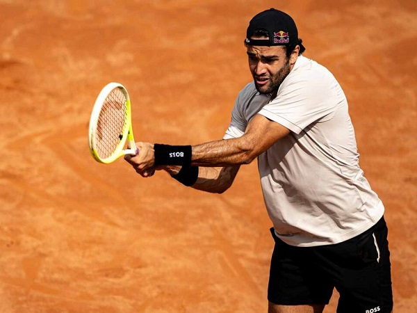 Matteo Berrettini Bertahan Dari Amukan Alejandro Tabilo Di Kitzbuhel