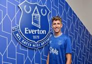 Everton Resmikan Transfer Jesper Lindstrom dari Napoli