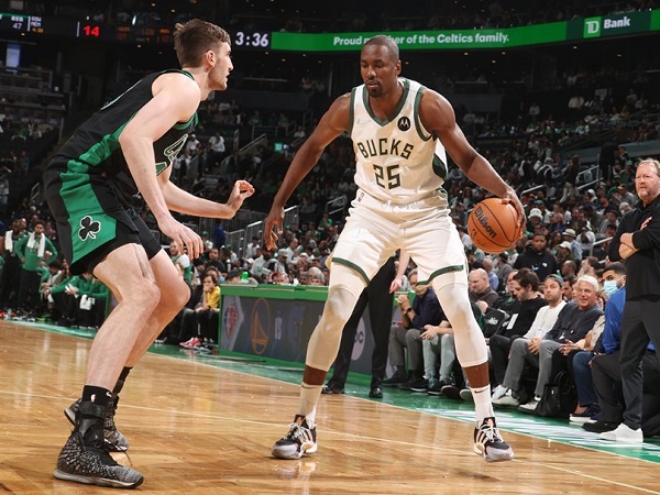 Serge Ibaka Melanjutkan Karirnya Bermain di Real Madrid