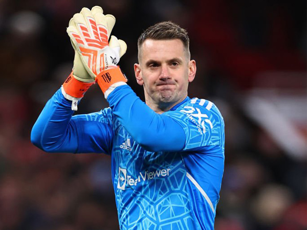 Tom Heaton.