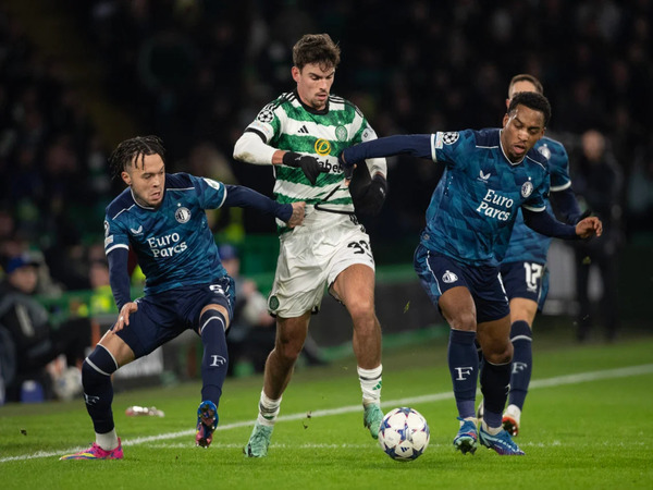 Meski mendapatkan penolakan tiga kali dari Glasgow Celtic, Atalanta disebut masih terdepan untuk mendapatkan tanda tangan Matt O'Riley / via Getty Images