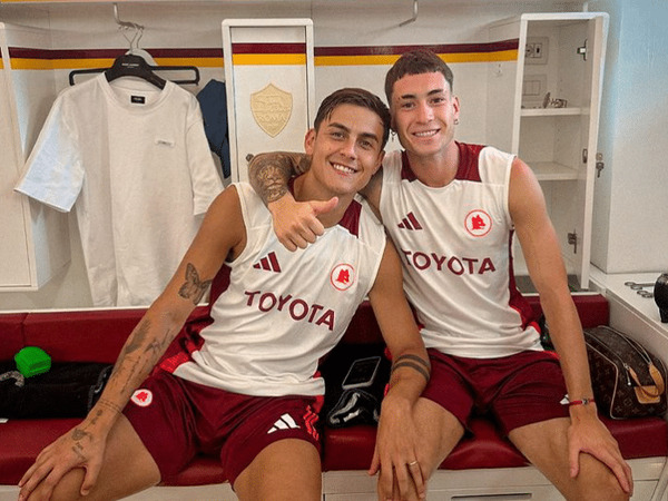 Matias Soule mengaku ada peran dari Paulo Dybala dan Leandro Paredes dalam transfernya ke AS Roma musim panas ini / via Istimewa