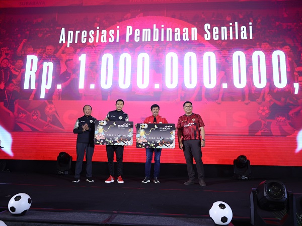 Penyerahan bonus Rp 1 M untuk timnas Indonesia U-19