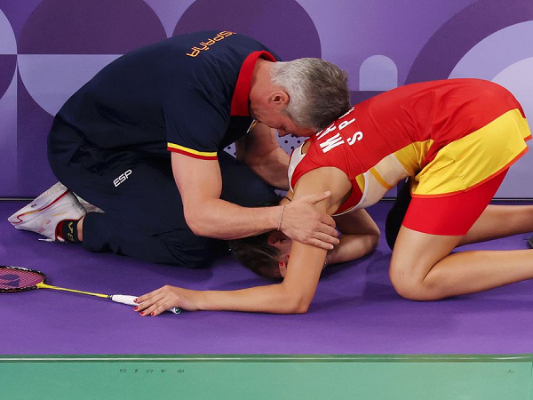 Carolina Marin didiagnosa mengalami robek ACL pada lutut kanannya.