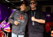 Jason Statham Menyambangi Garasi Tim MotoGP di Silverstone