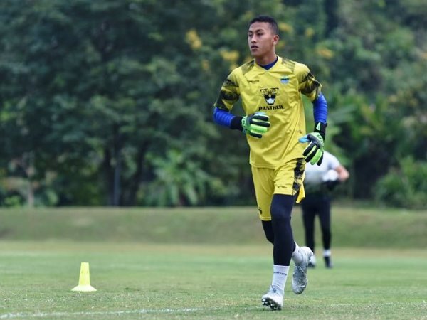 Kiper Persib, Fitrah Maulana