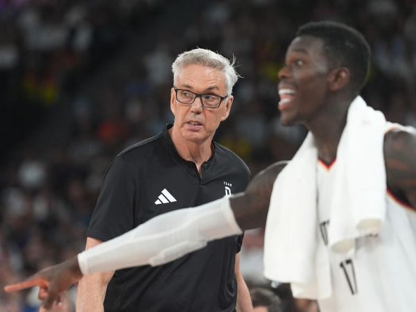 Dennis Schroder sedih harus berpisah dengan Gordon Herbert.