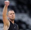 Brad Stevens Bahas Kondisi Terkini Kristaps Porzingis