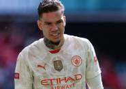 Ederson Moraes Pastikan Bertahan di Manchester City