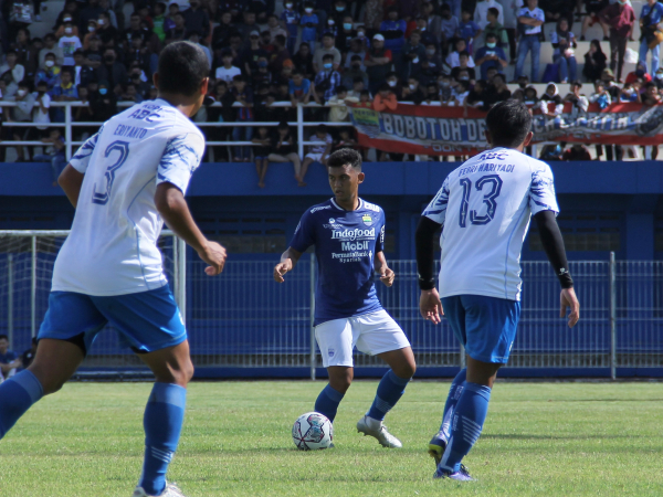 Gelandang Persib, Abdul Aziz