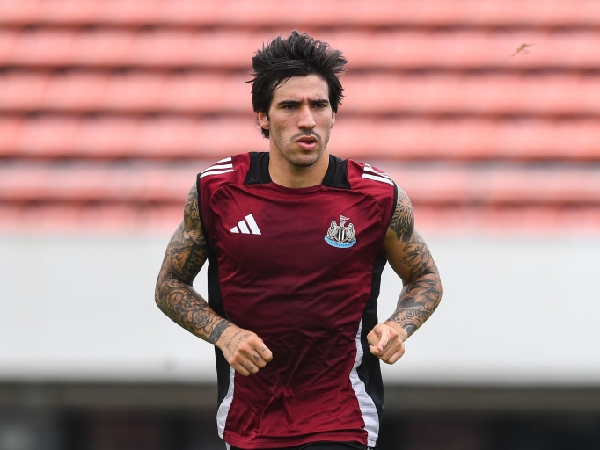 Gelandang Newcastle United, Sandro Tonali