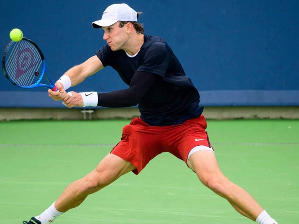 Stefanos Tsitsipas Tertunduk Lesu, Jack Draper Bertahan Di Cincinnati