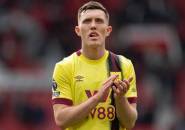 Menangkan Pelombaan Dara O'Shea, Bek Burnley Segera Merapat ke Brentford