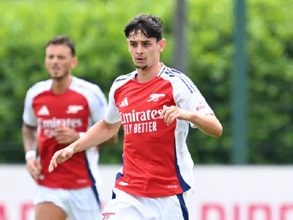 Deportivo La Coruna mendapatkan gelandang Arsenal, Charlie Patino